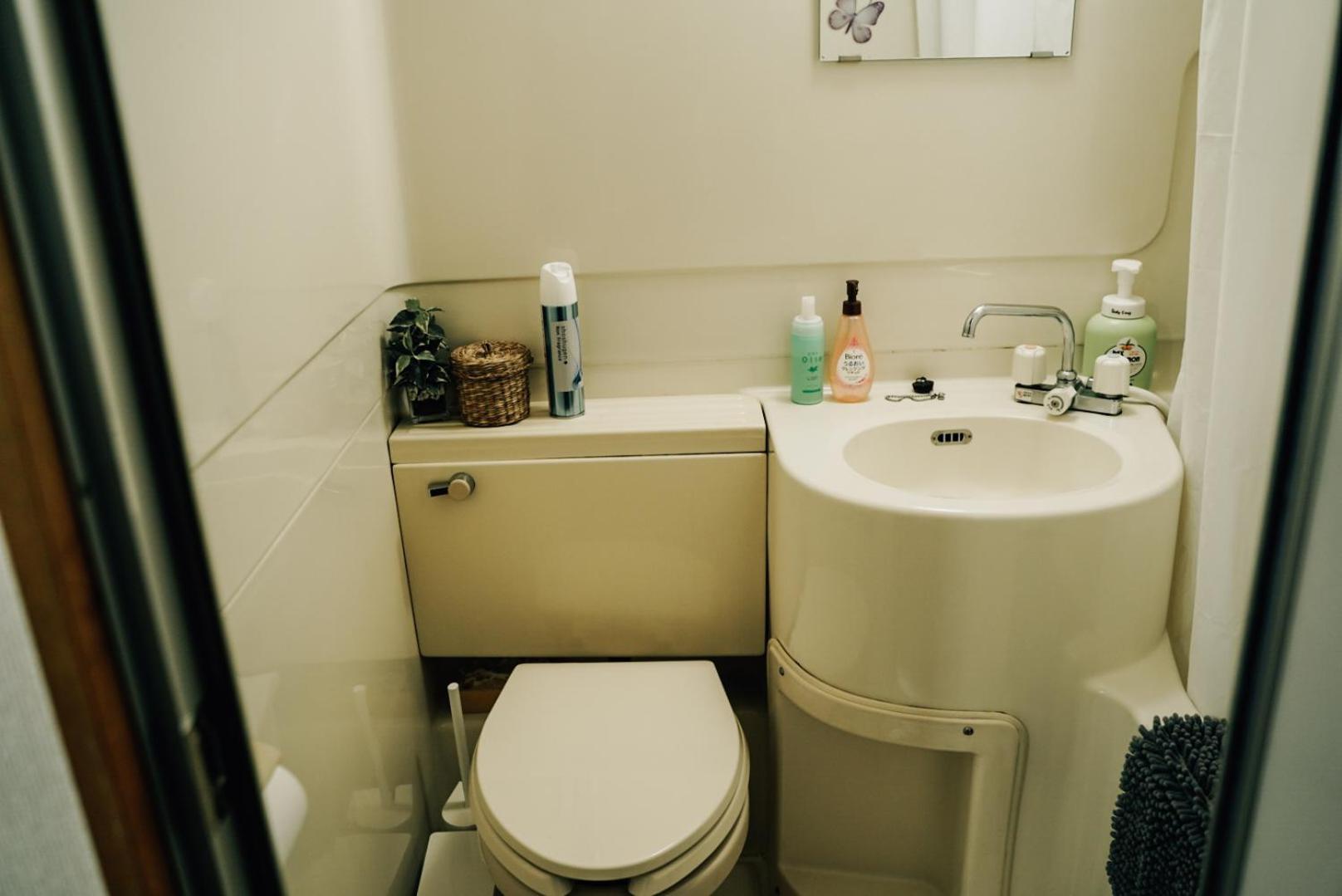 Tipy Records Inn Room Odavari Kültér fotó